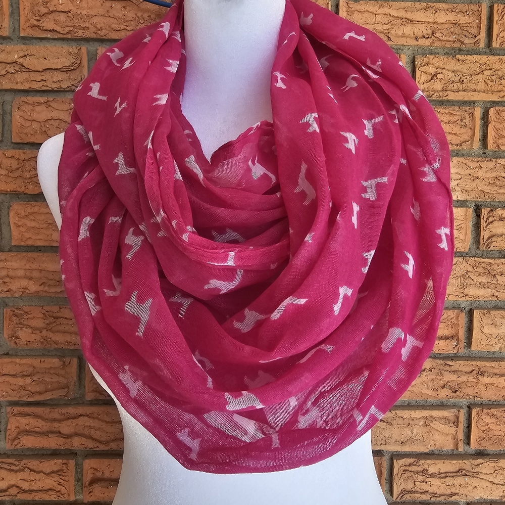💥FINAL PRICE Claire's hot pink with Llama🦙 infinity loop scarf